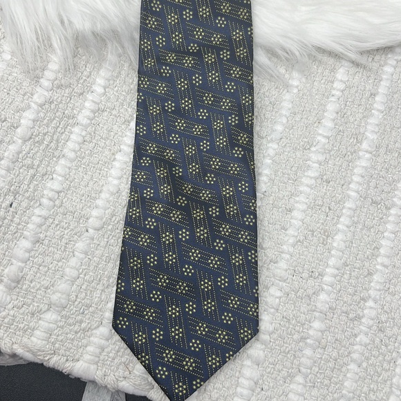 Bottega Veneta Italian Geometric Silk Tie Men’s Size 3.5”X54” Blue/Gold Necktie - Picture 4 of 9